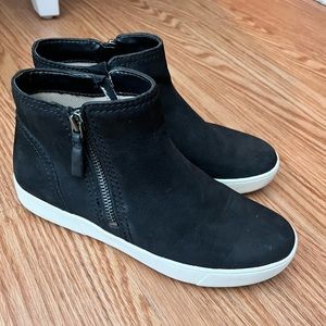 Naturalizer Miranda Black Nubuck ankle sneakers